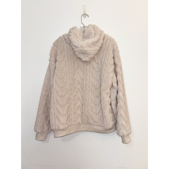 Cato Fuzzy Ivory Pullover Size Large - Picture 3 of 5